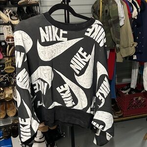 Nike Black and White Logo Crewneck size large